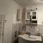 Mit Eigenem Bad Und Blick Auf Den Rhein *