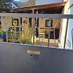 Mit Eigenem Bad Und Blick Auf Den Rhein *