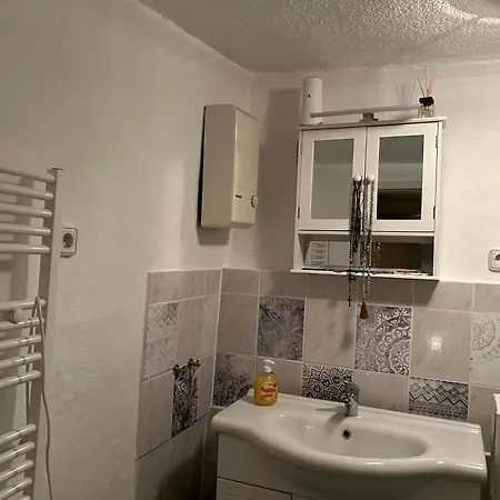 Mit Eigenem Bad Und Blick Auf Den Rhein *