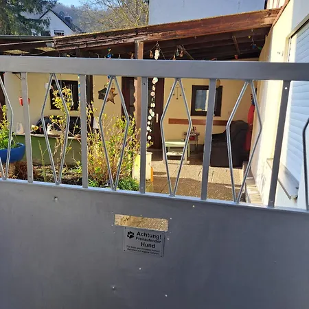 Mit Eigenem Bad Und Blick Auf Den Rhein *